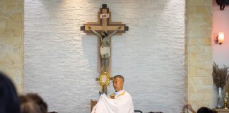 古晋圣三堂举办《天外来客》退省